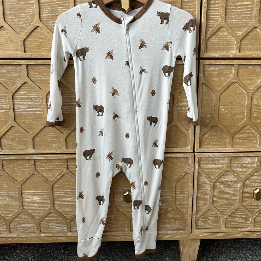 Kyte Baby Zippered Romper in Honey Bear